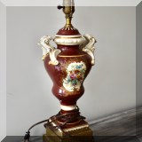 DL05. Porcelain table lamp. 